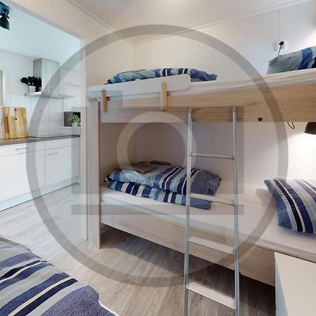 Stunning Ship In Aalsmeer With Kitchen Bagian luar foto