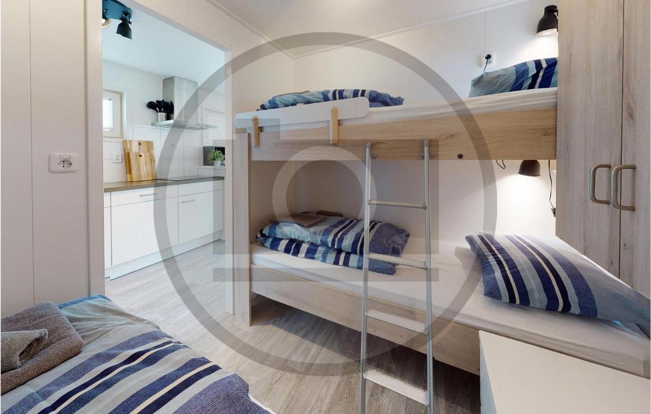 Stunning Ship In Aalsmeer With Kitchen Bagian luar foto